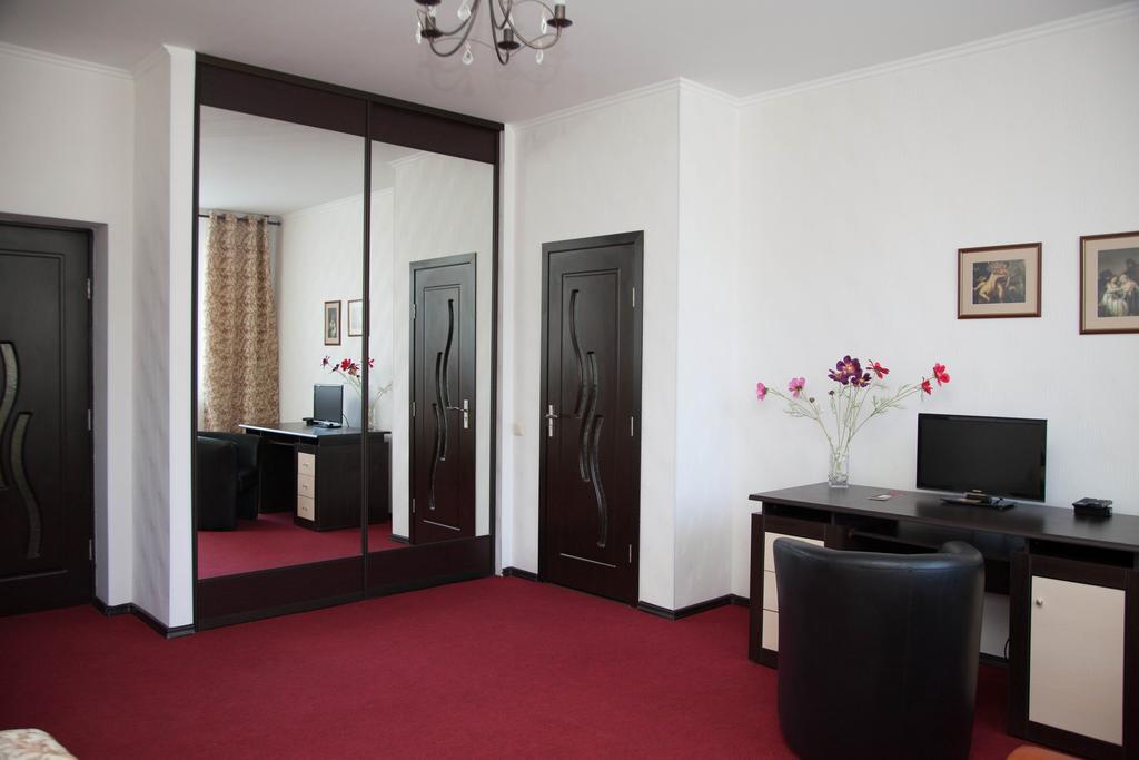 Florentina Hotel Edinet Bilik gambar